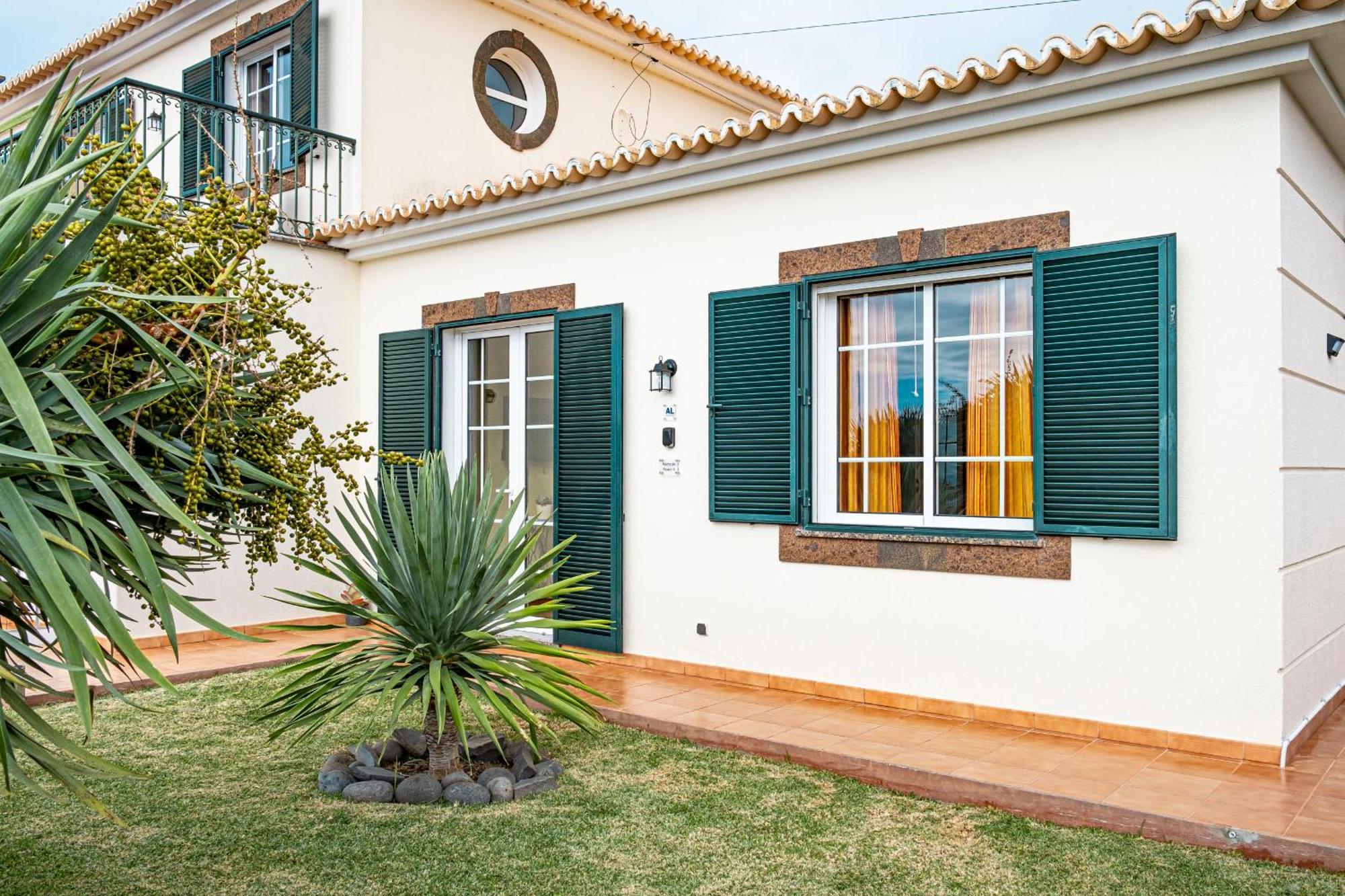 Namaste House II Appartement Funchal  Buitenkant foto