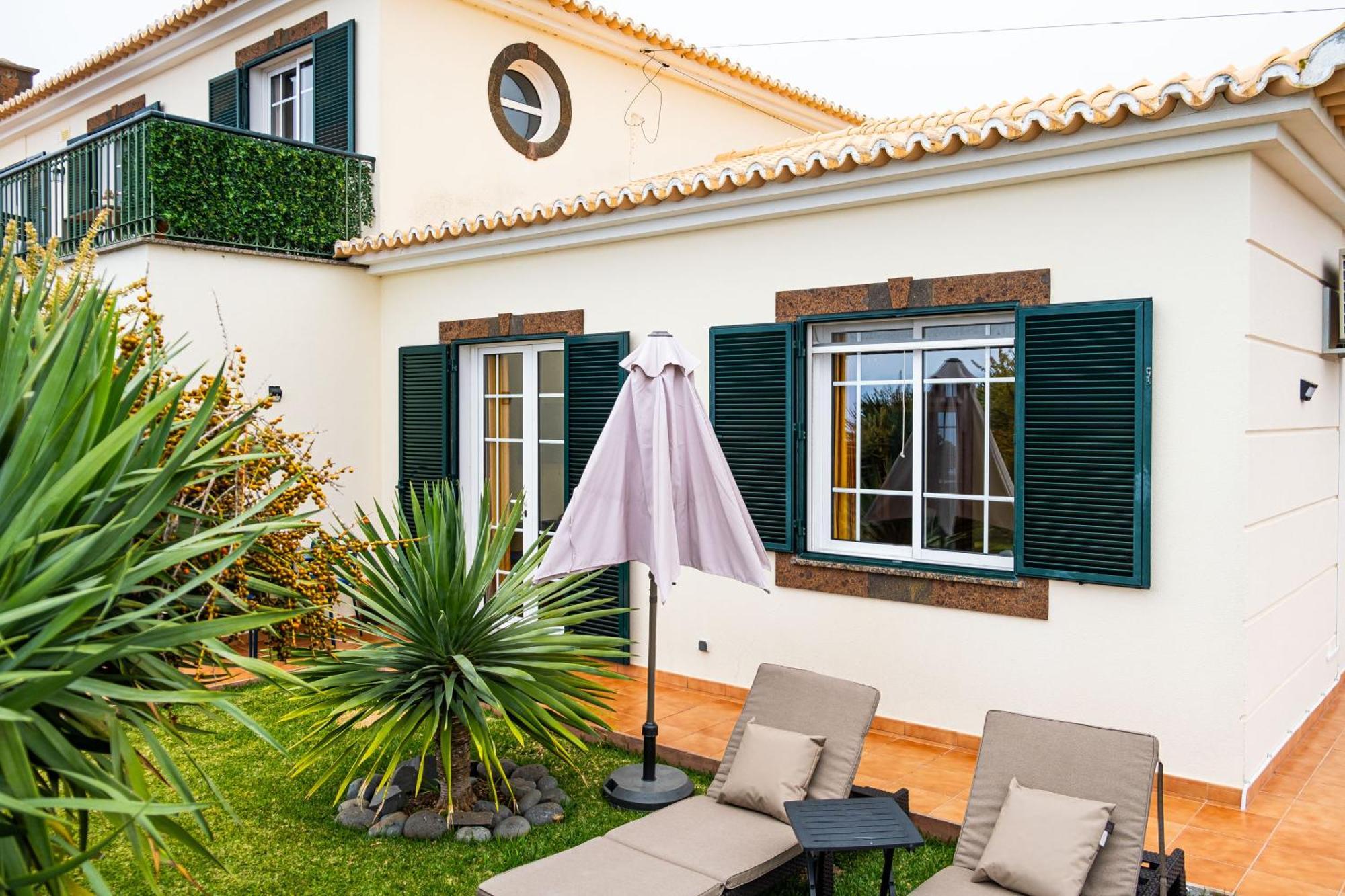 Namaste House II Appartement Funchal  Buitenkant foto